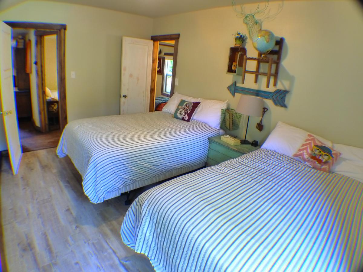 Miner's Camp 4* Foresthill