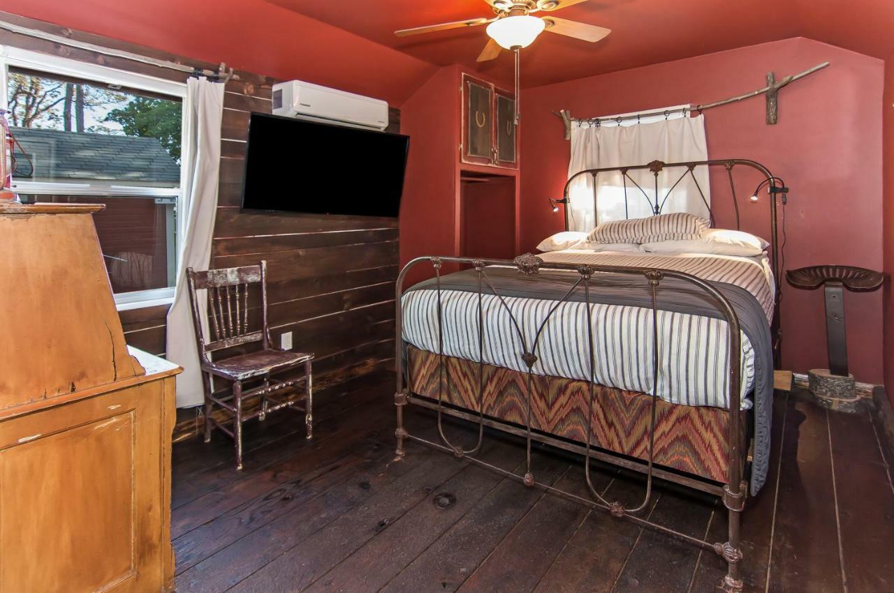 Miner's Camp 4* Foresthill