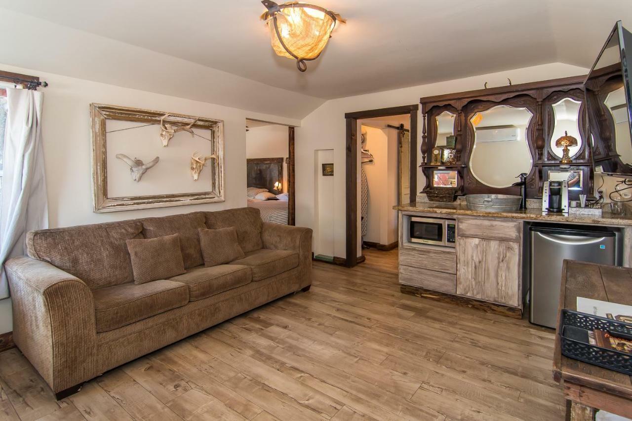 Miner's Camp Motel