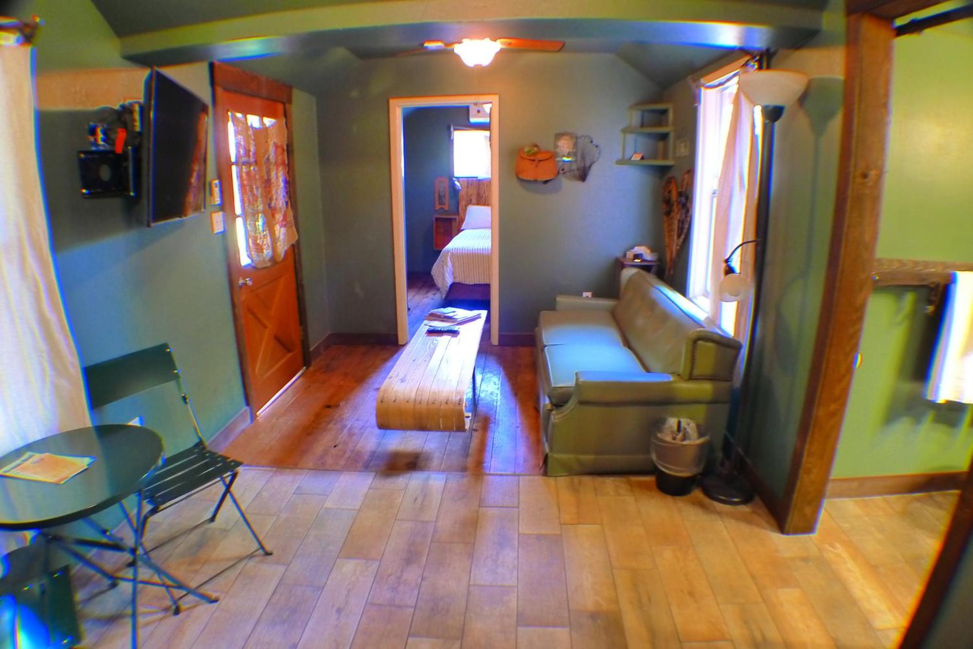 Motel Miner's Camp 4*