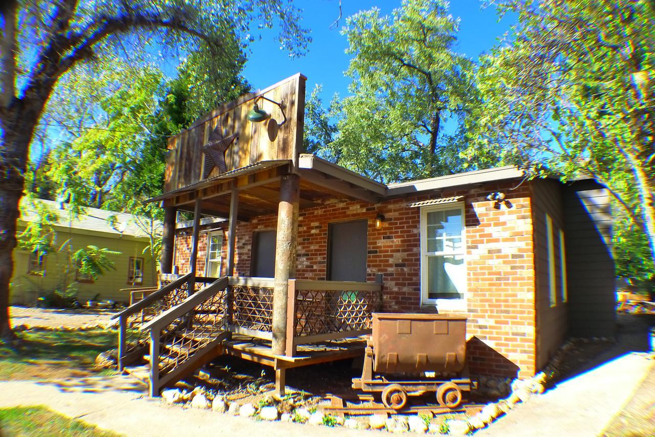 Miner's Camp 4*