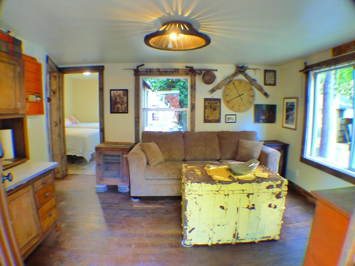 Miner's Camp Motel