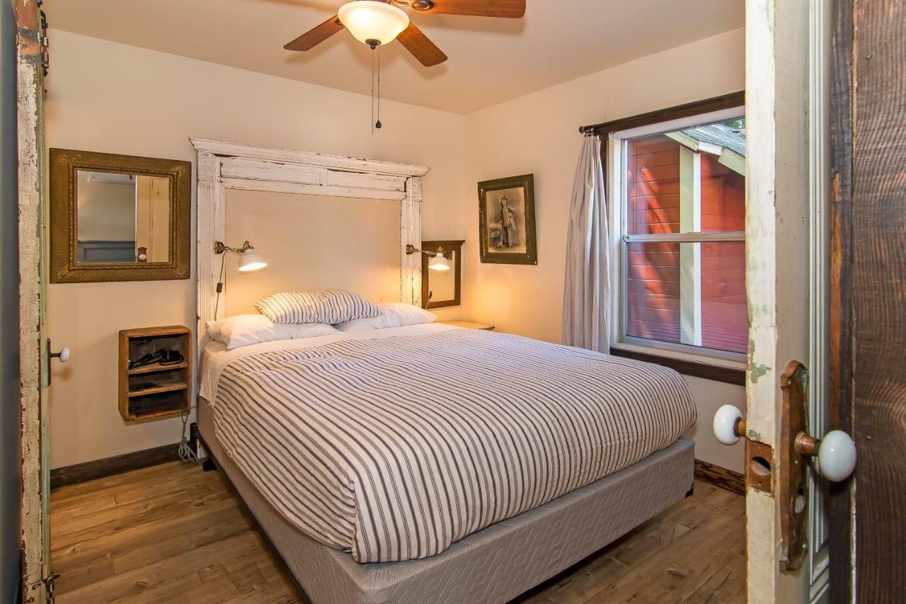Miner's Camp 4* Foresthill